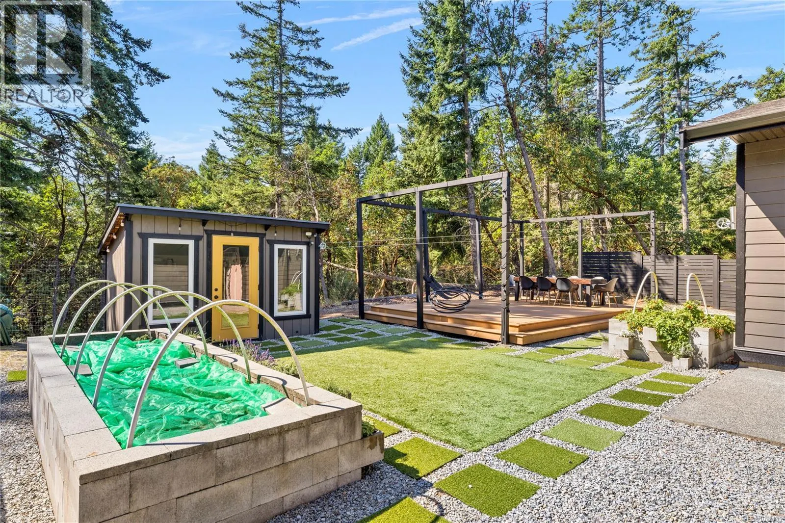 228 Crestline Terr