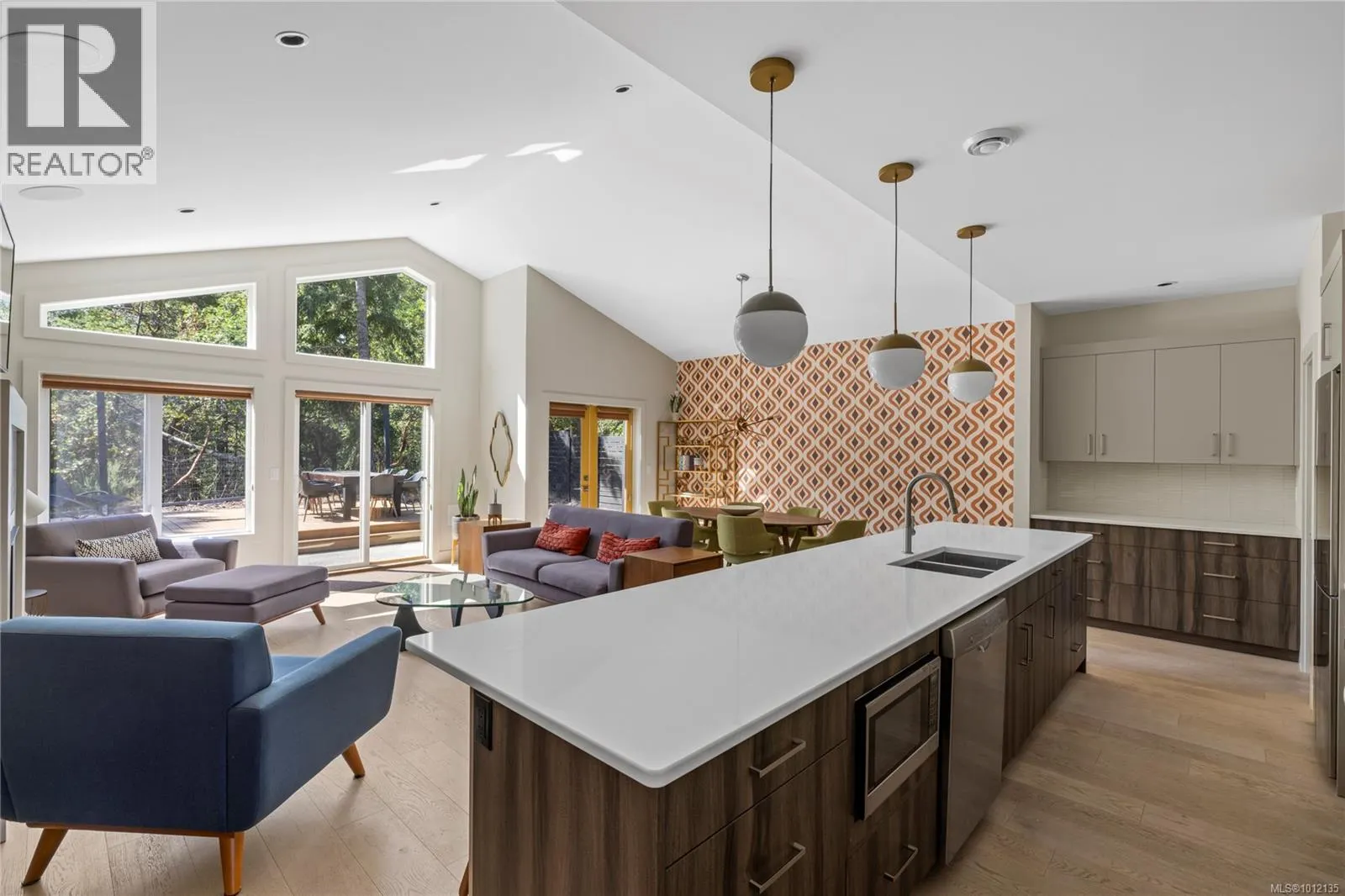 228 Crestline Terr
