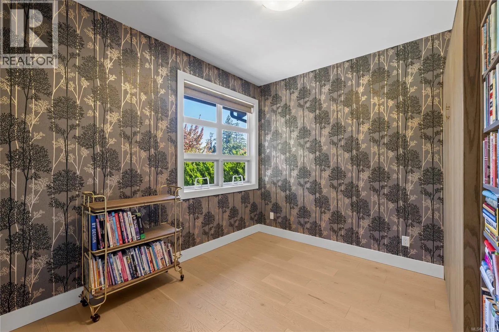 228 Crestline Terr