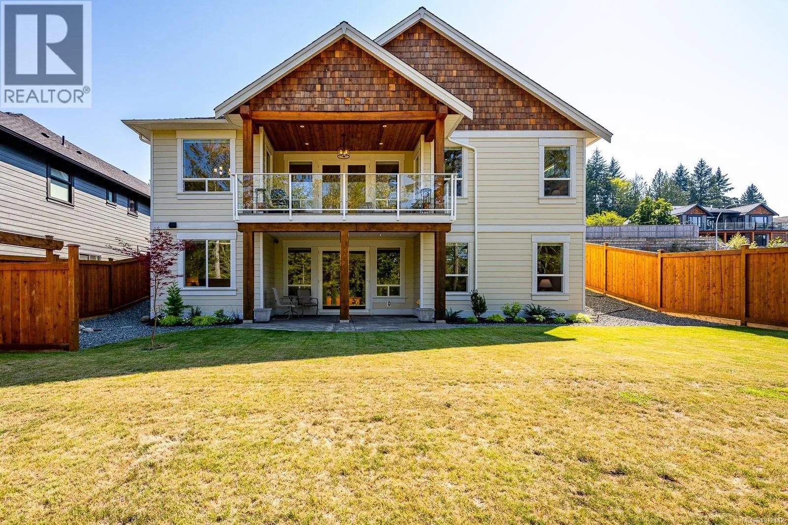 3248 Klanawa Cres