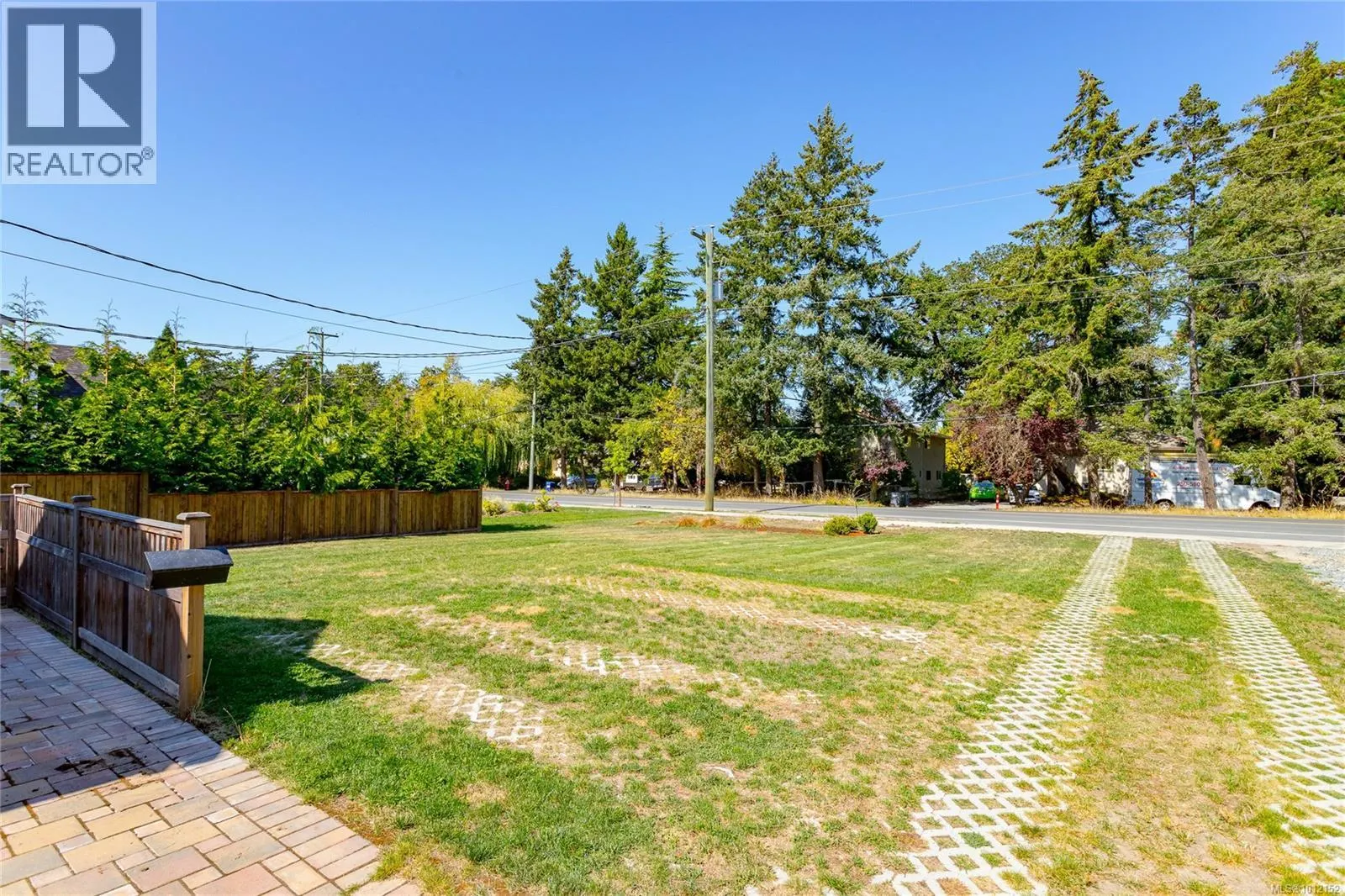 1555 Ash Rd