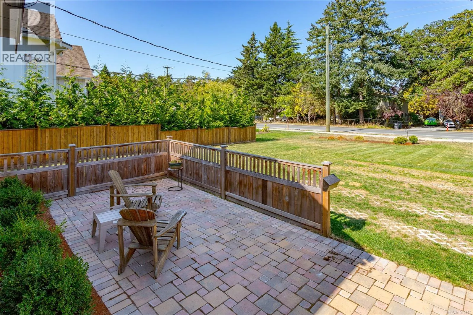 1555 Ash Rd