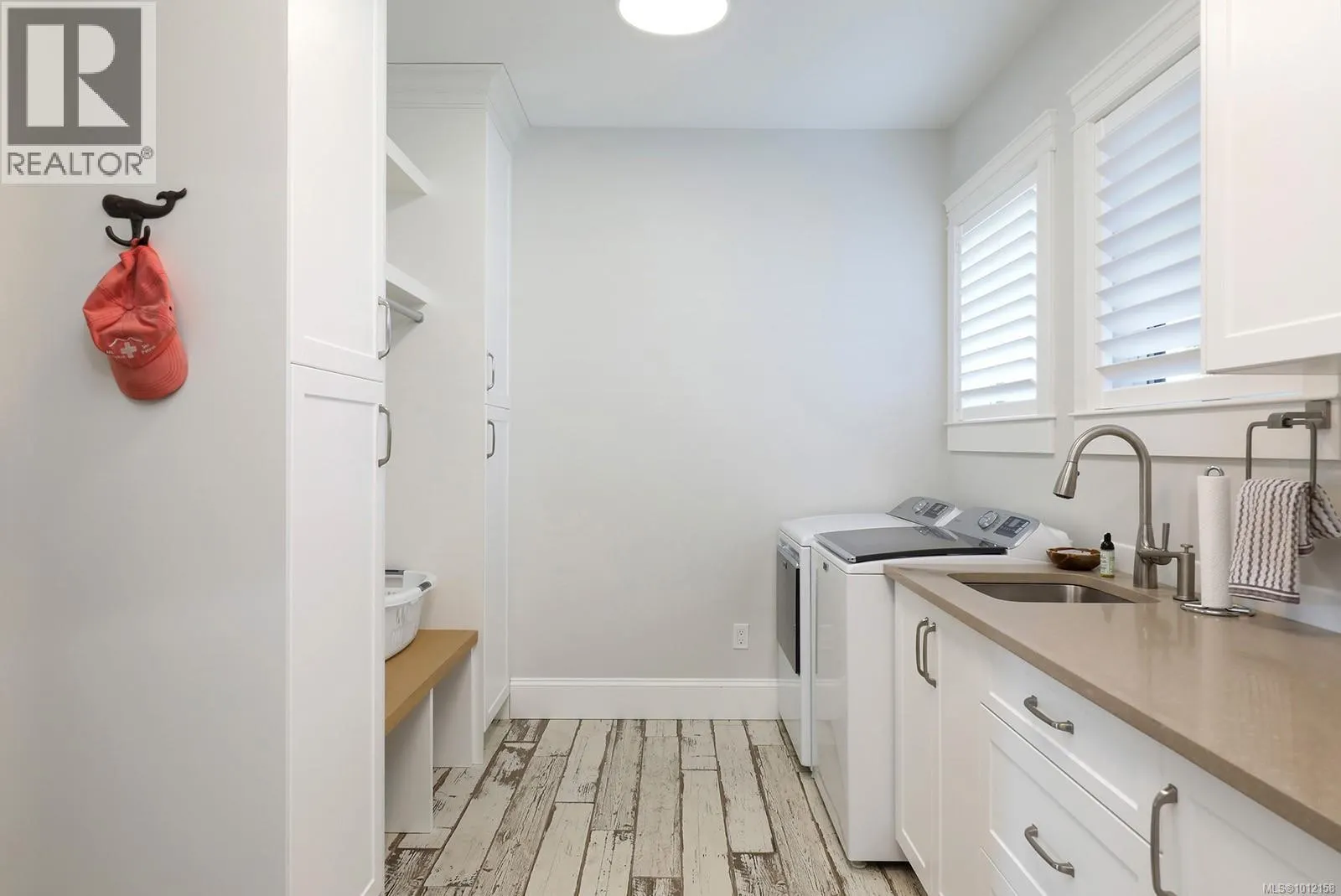 2652 Sheffield Cres