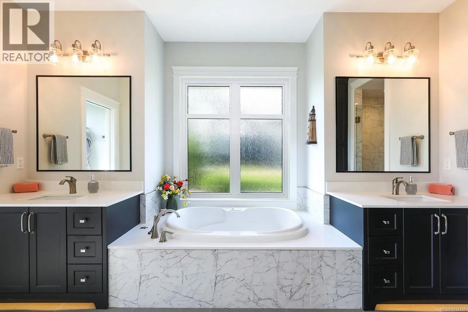 2652 Sheffield Cres