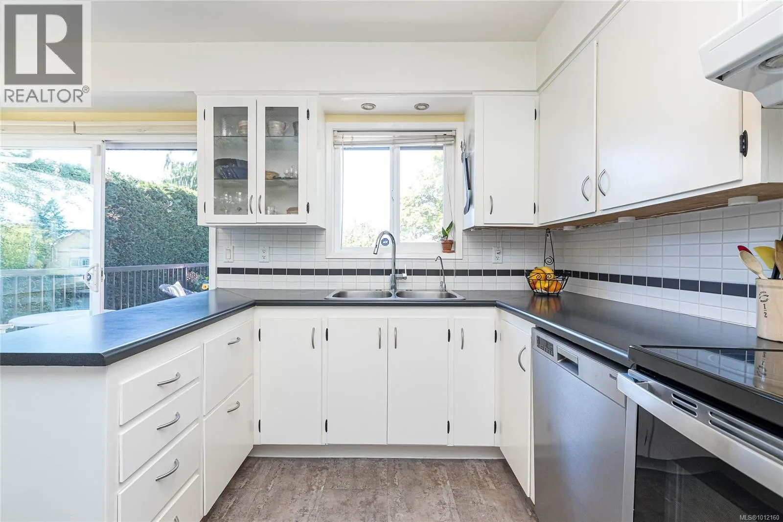 3904 Anton St