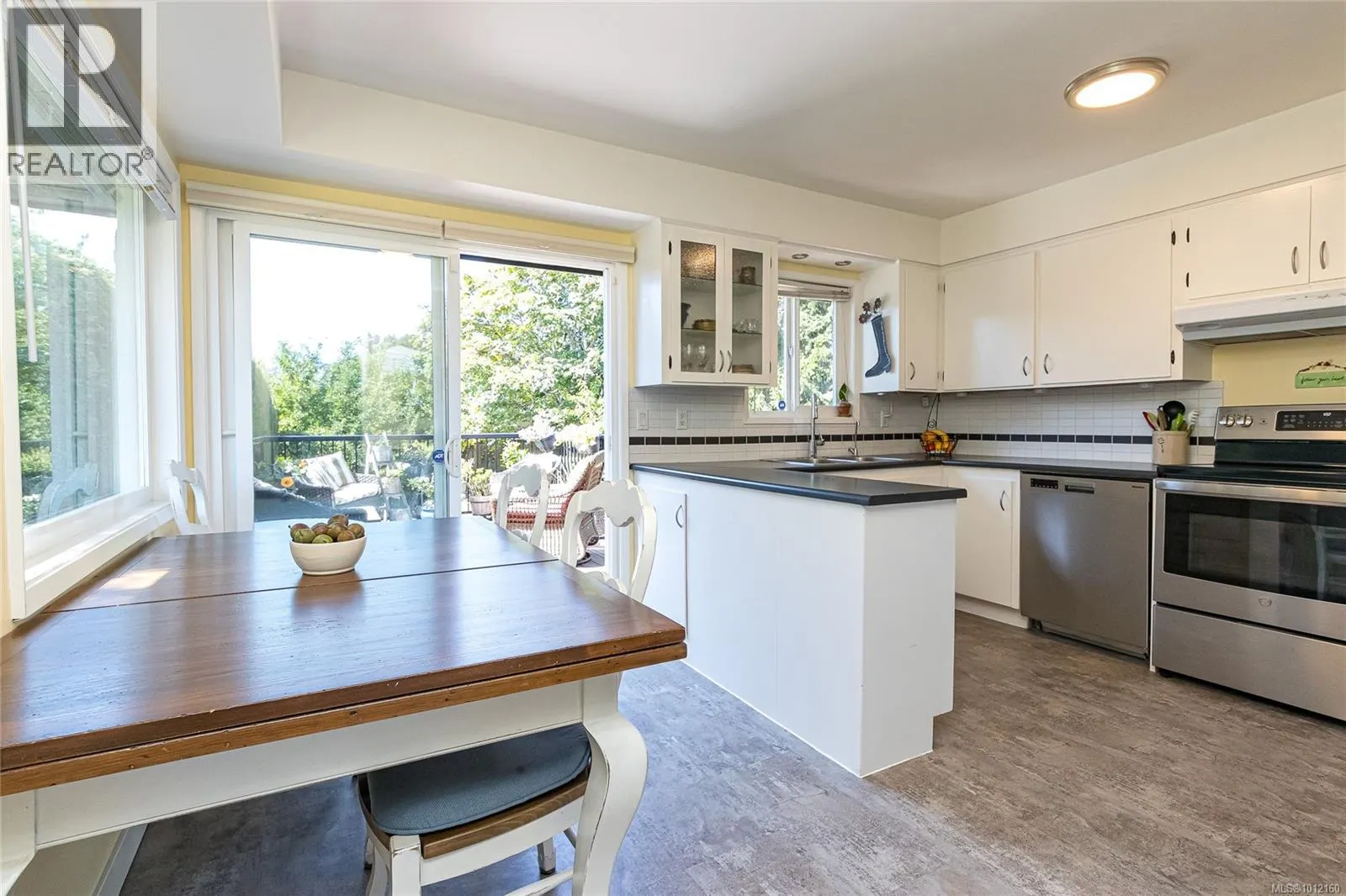 3904 Anton St