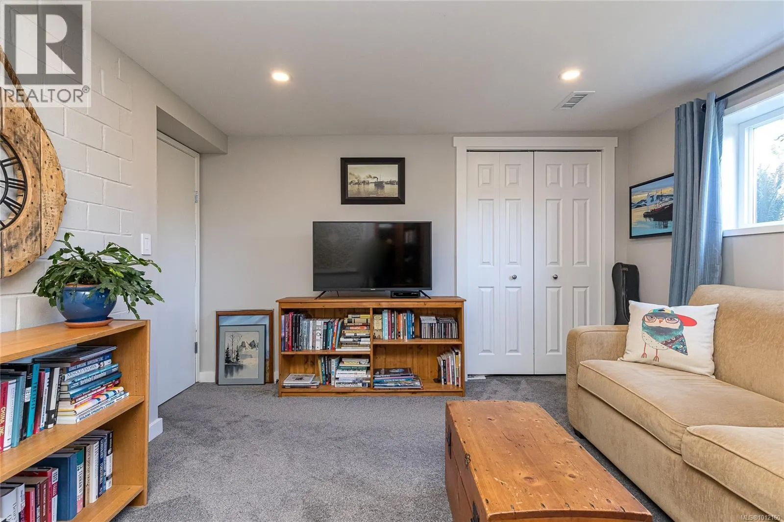 3904 Anton St