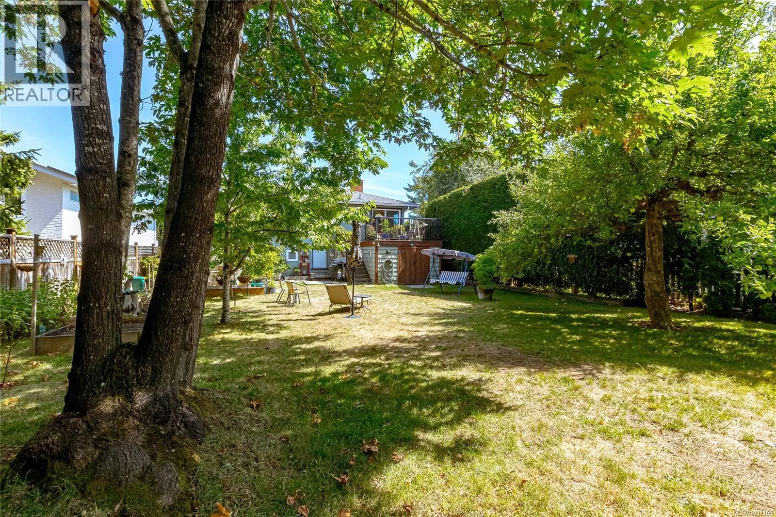 3904 Anton St