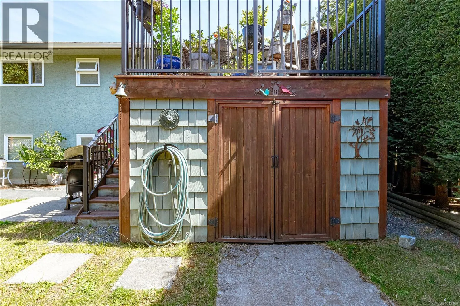 3904 Anton St