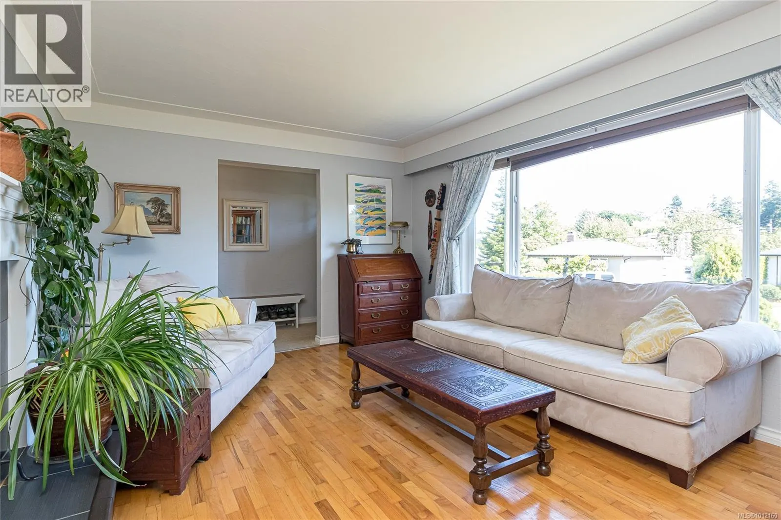 3904 Anton St