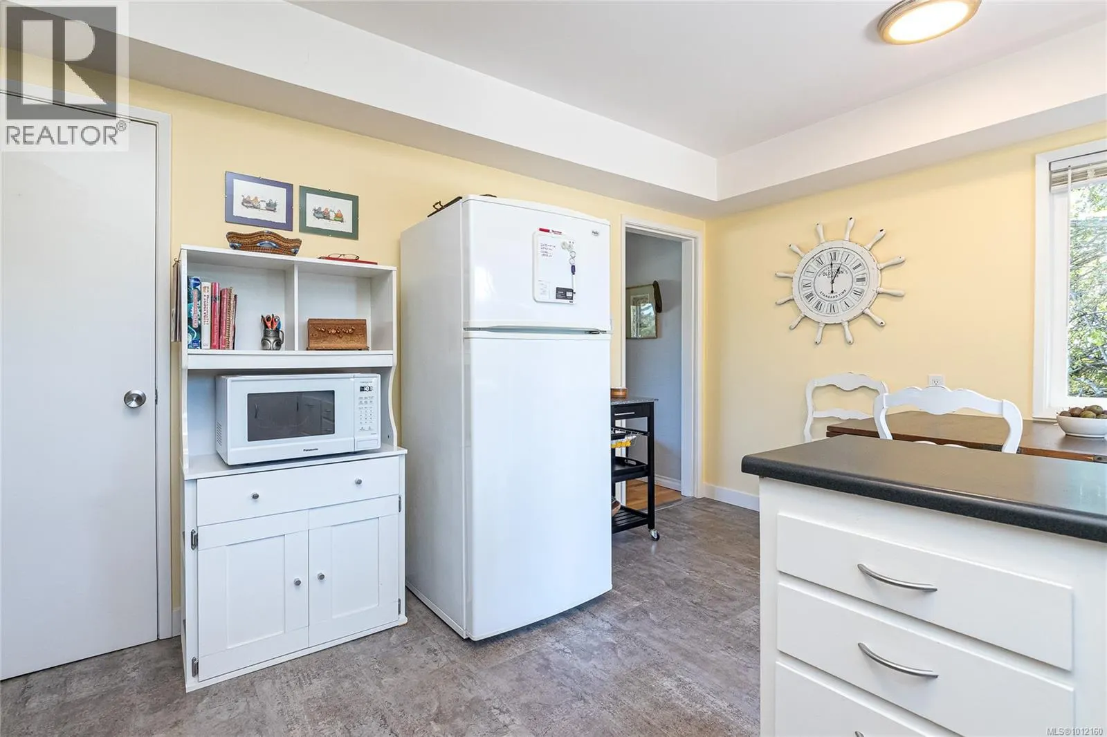 3904 Anton St