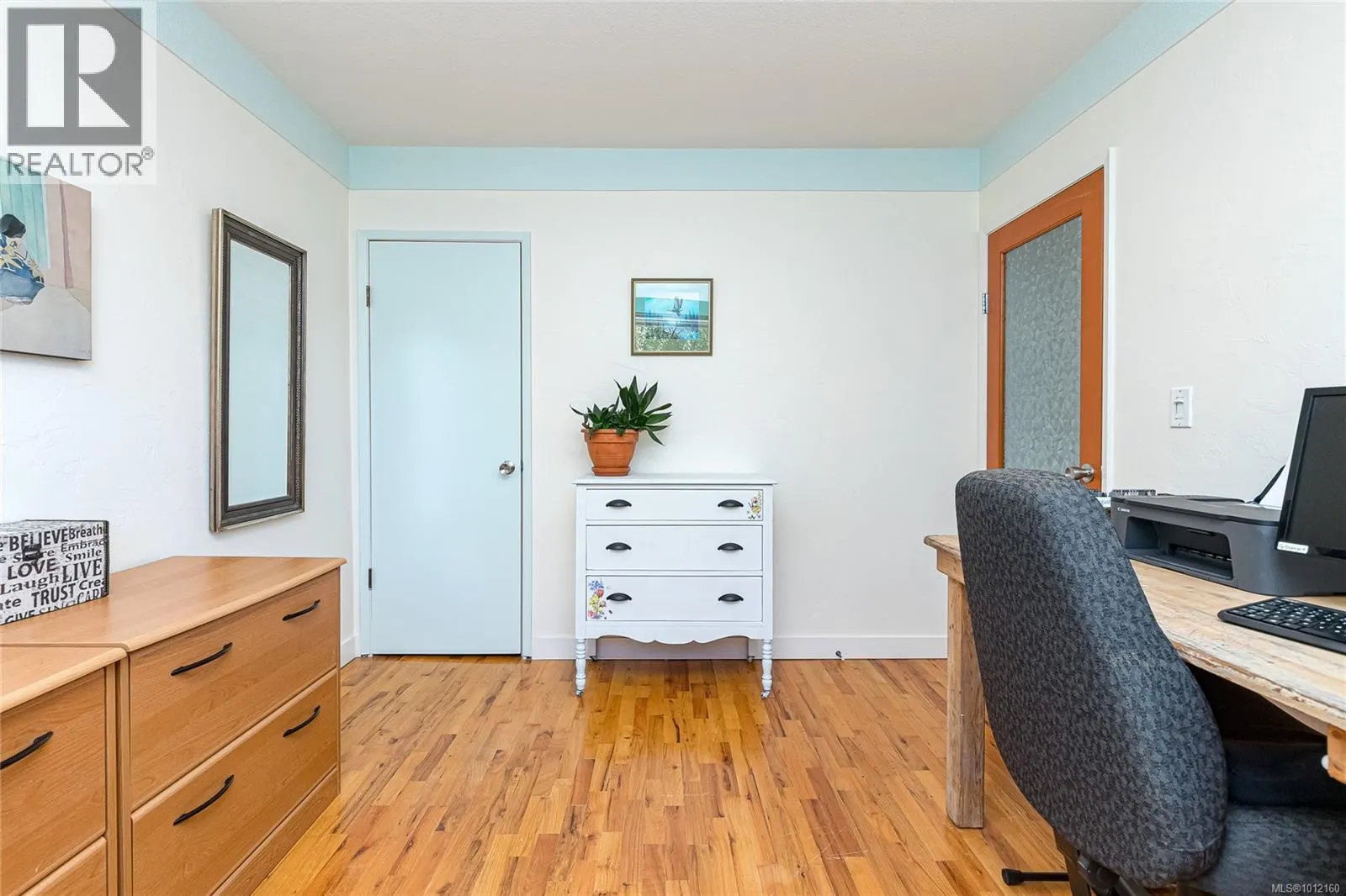 3904 Anton St