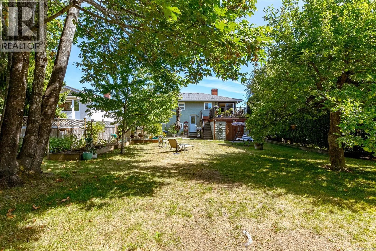 3904 Anton St