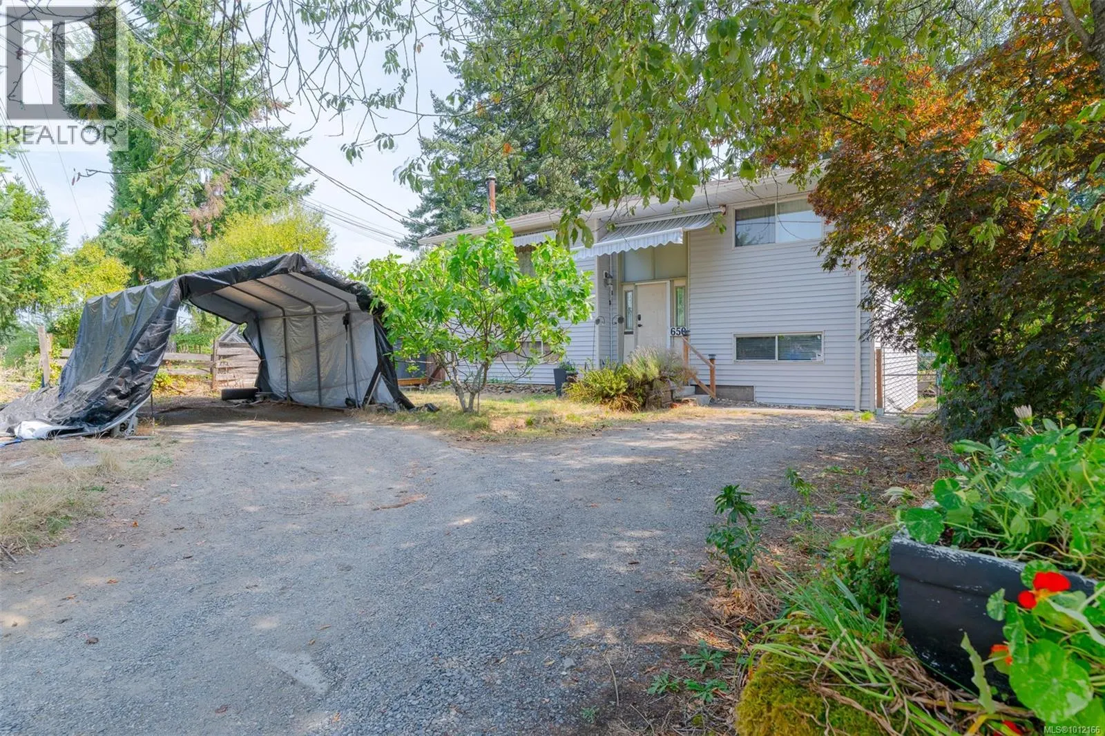 650 Railway Ave