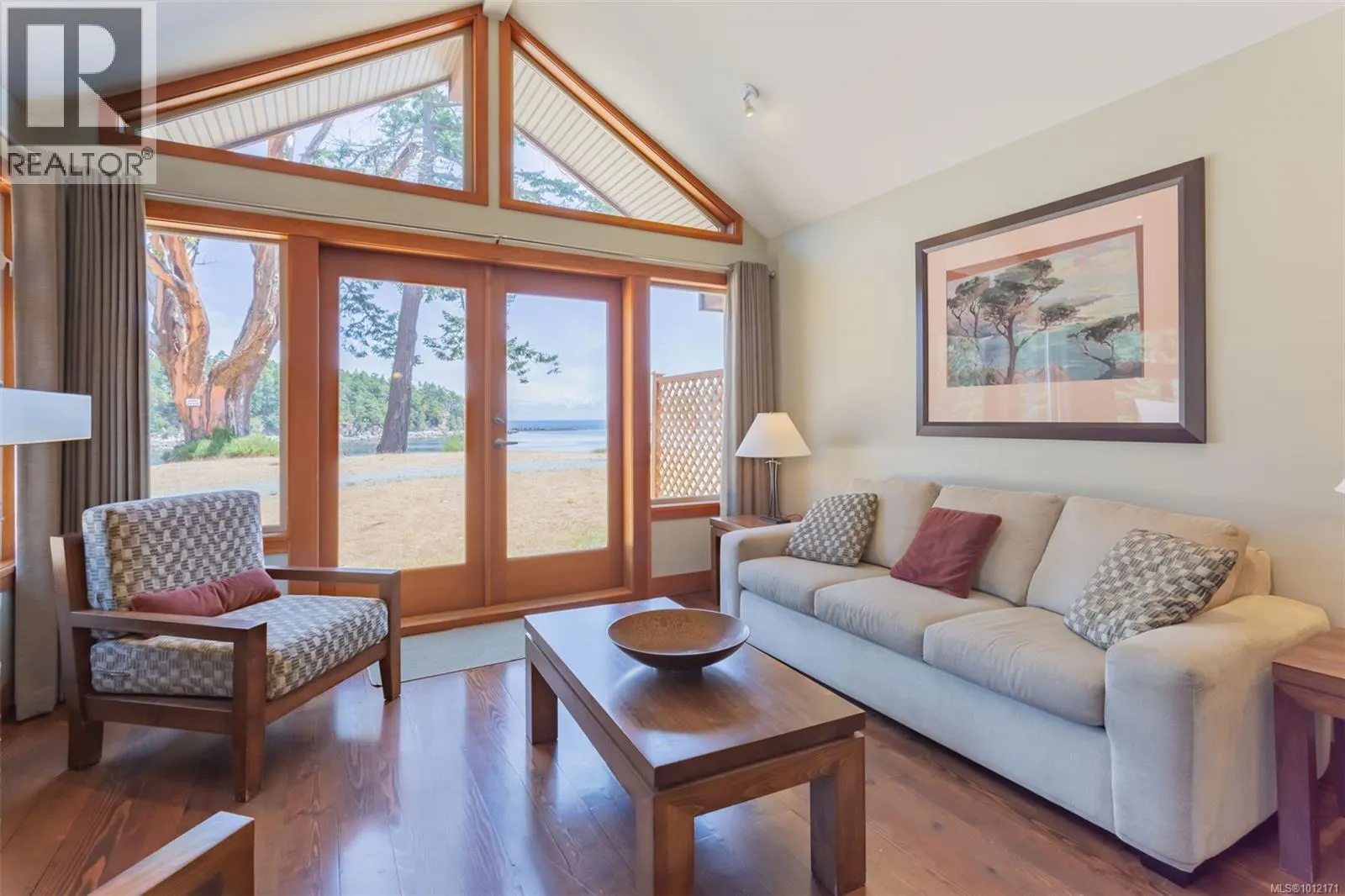 108B1 494 Arbutus Dr