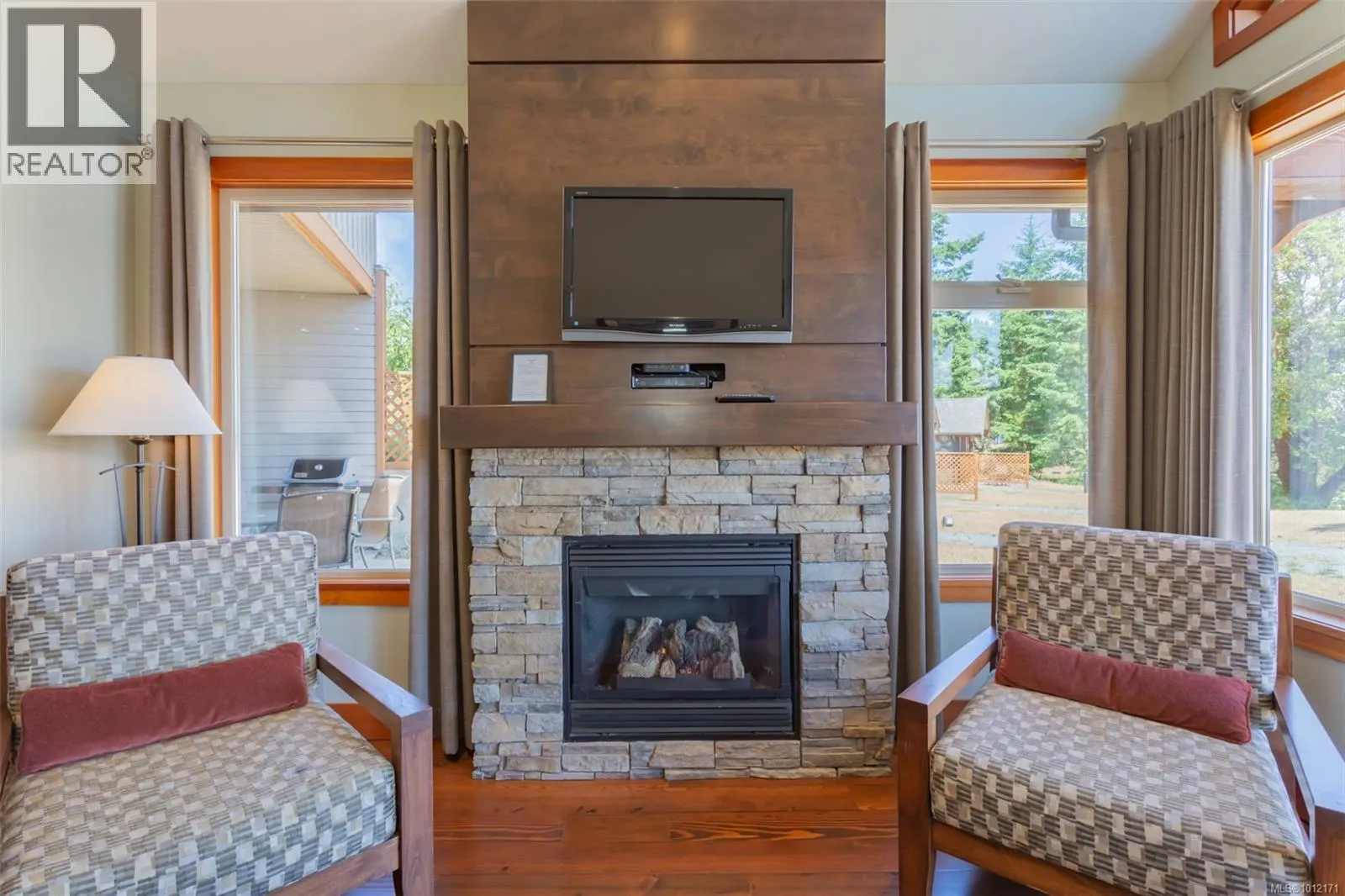 108B1 494 Arbutus Dr