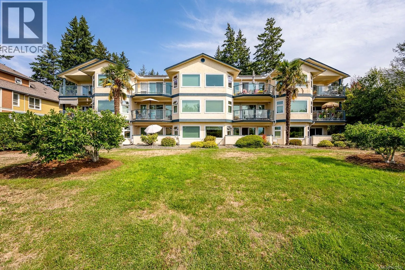 103 1902 Comox Ave