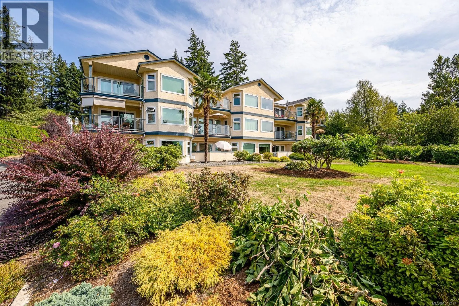 103 1902 Comox Ave