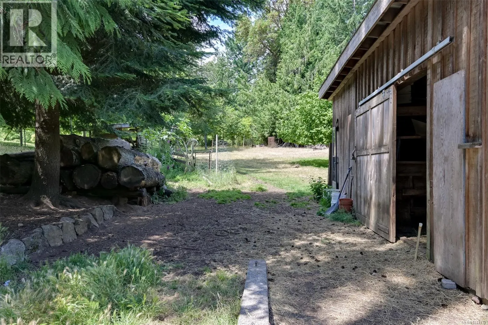 5489 Forest Hill Rd