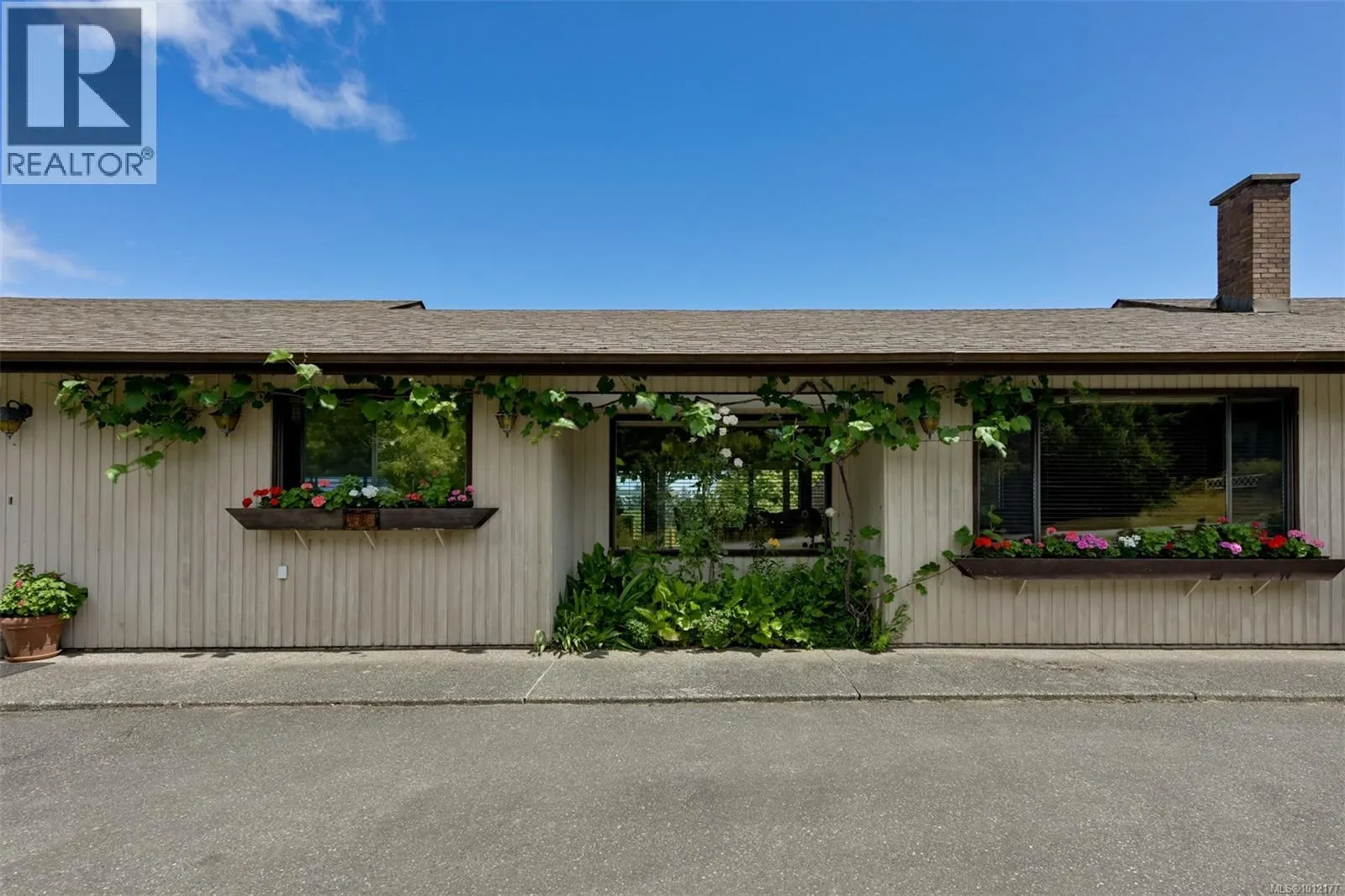 5489 Forest Hill Rd