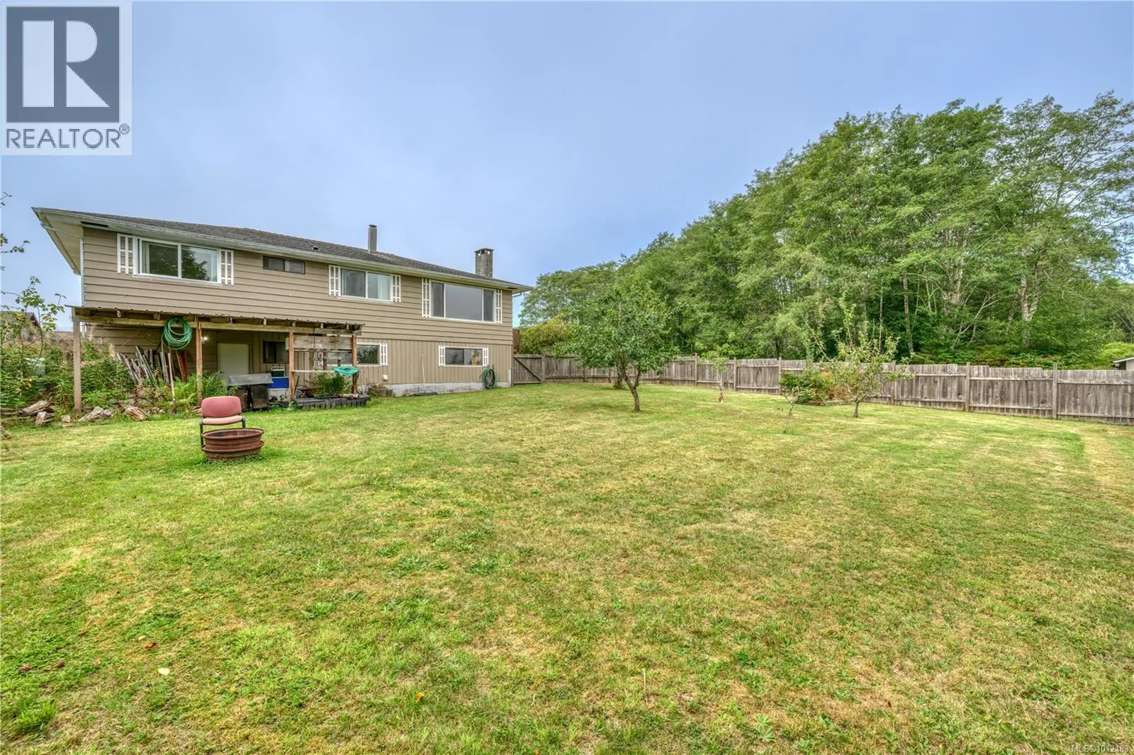 7625 Glacier Cres W