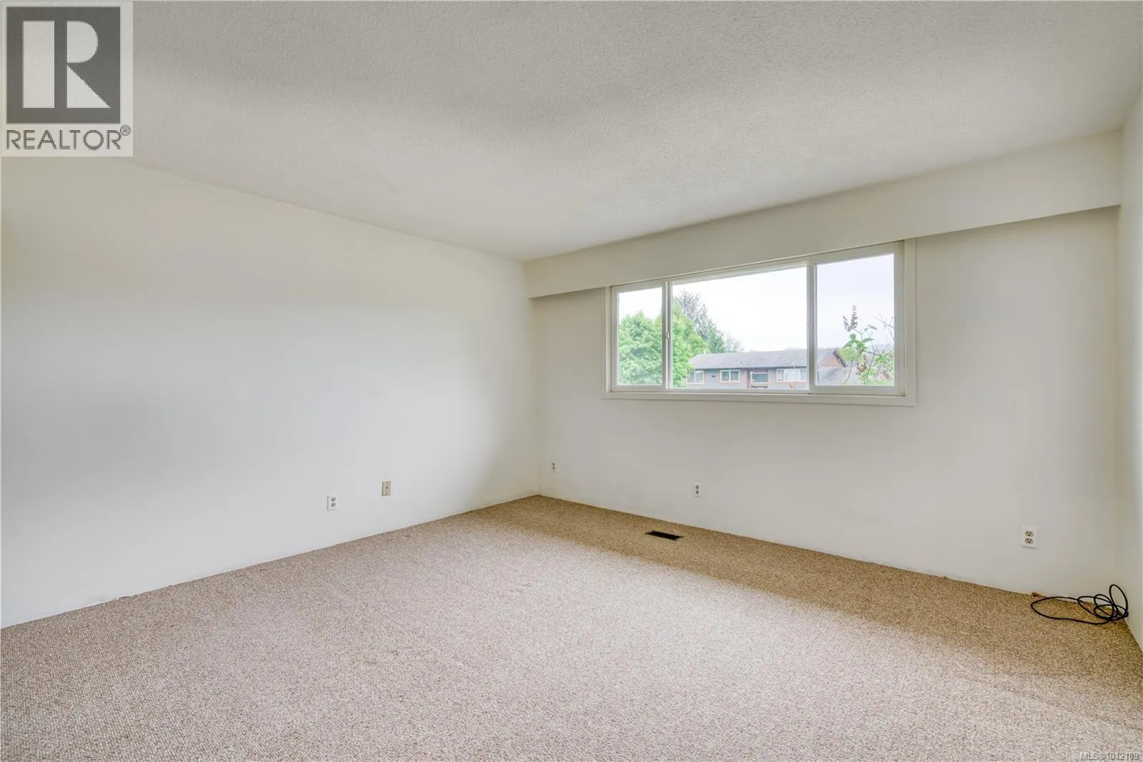 7625 Glacier Cres W