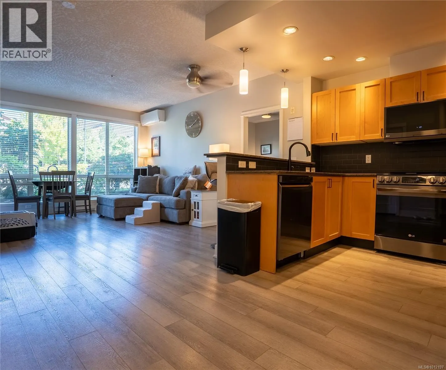 103 631 Brookside Rd