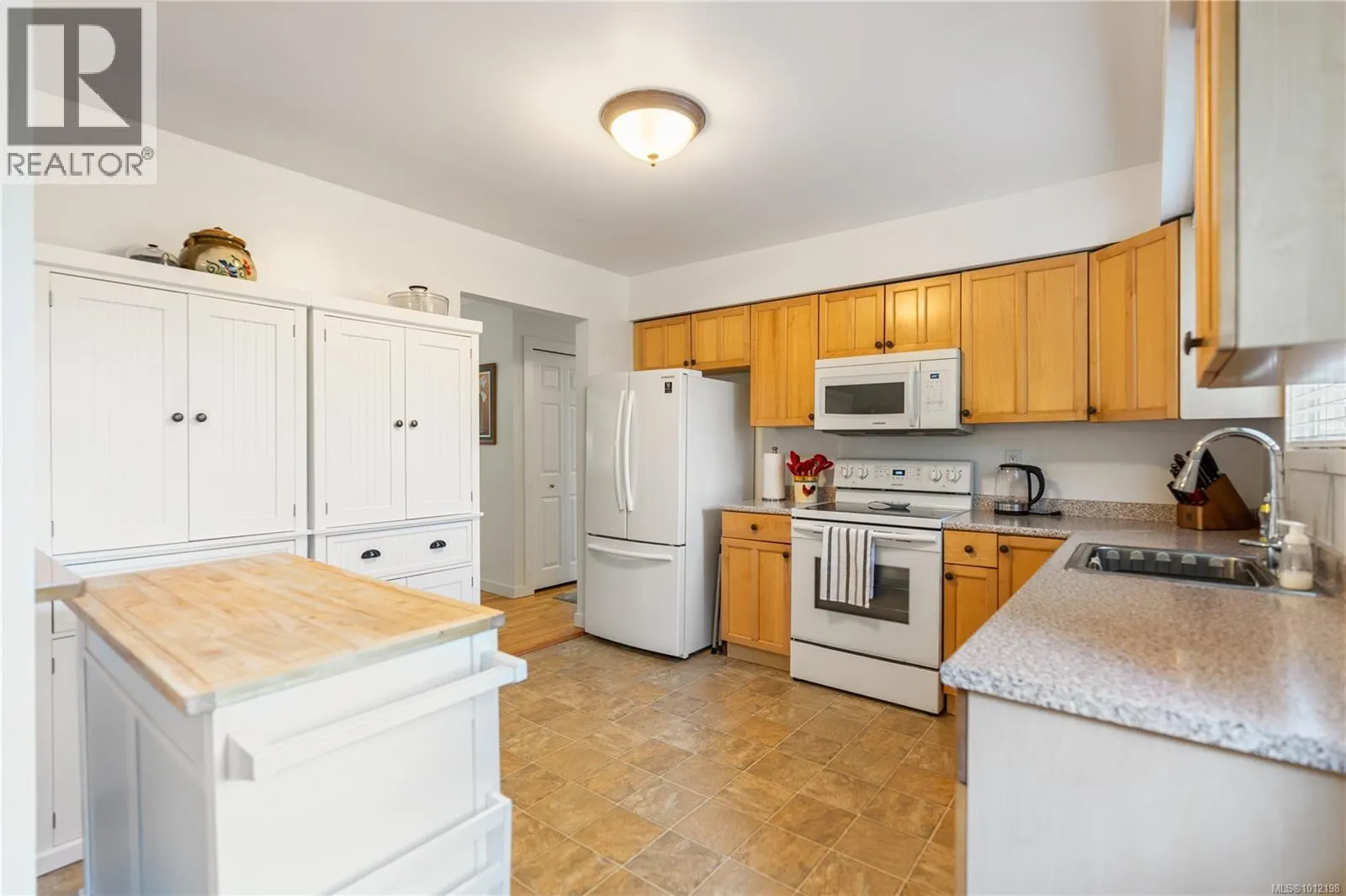4343 Cedar Hill Rd