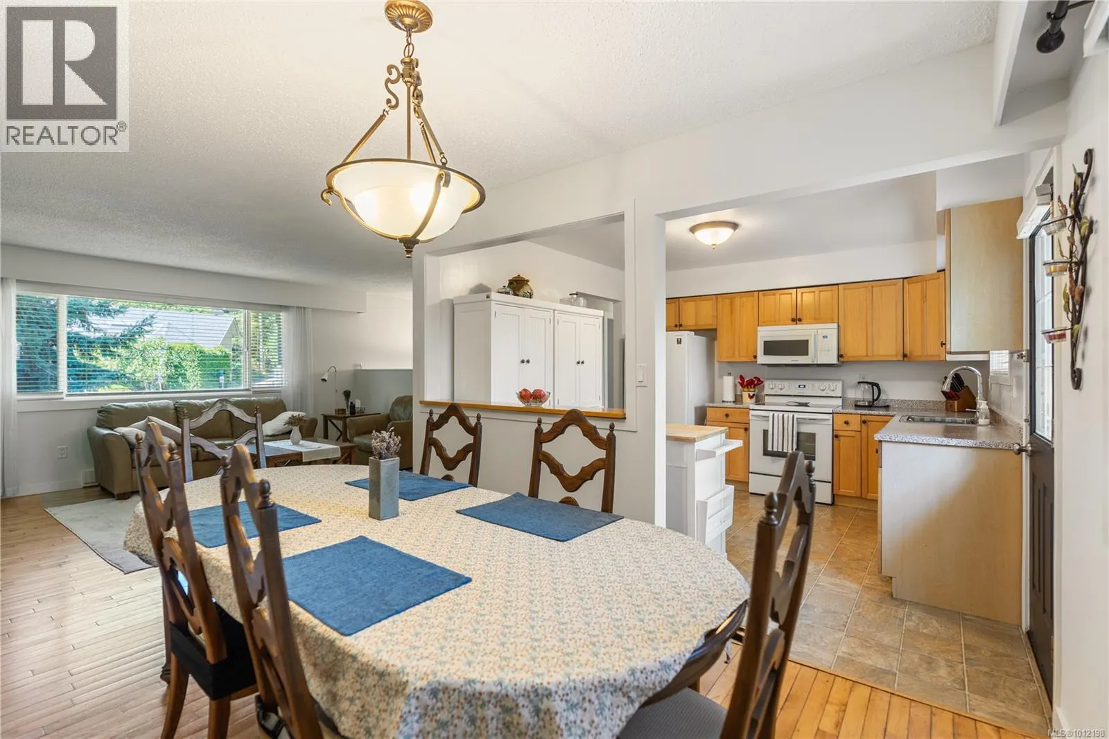 4343 Cedar Hill Rd
