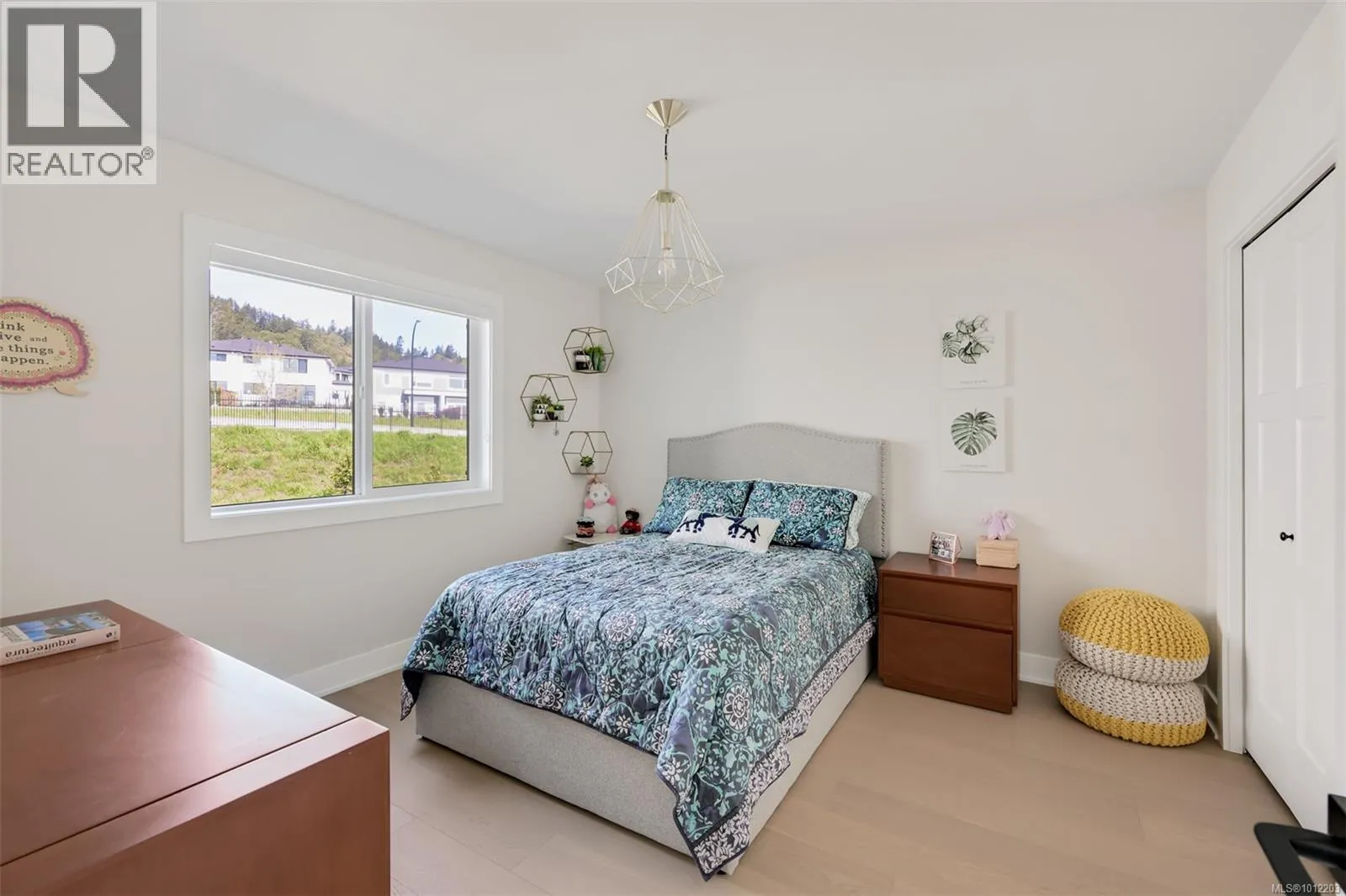 1122 Olivine Mews