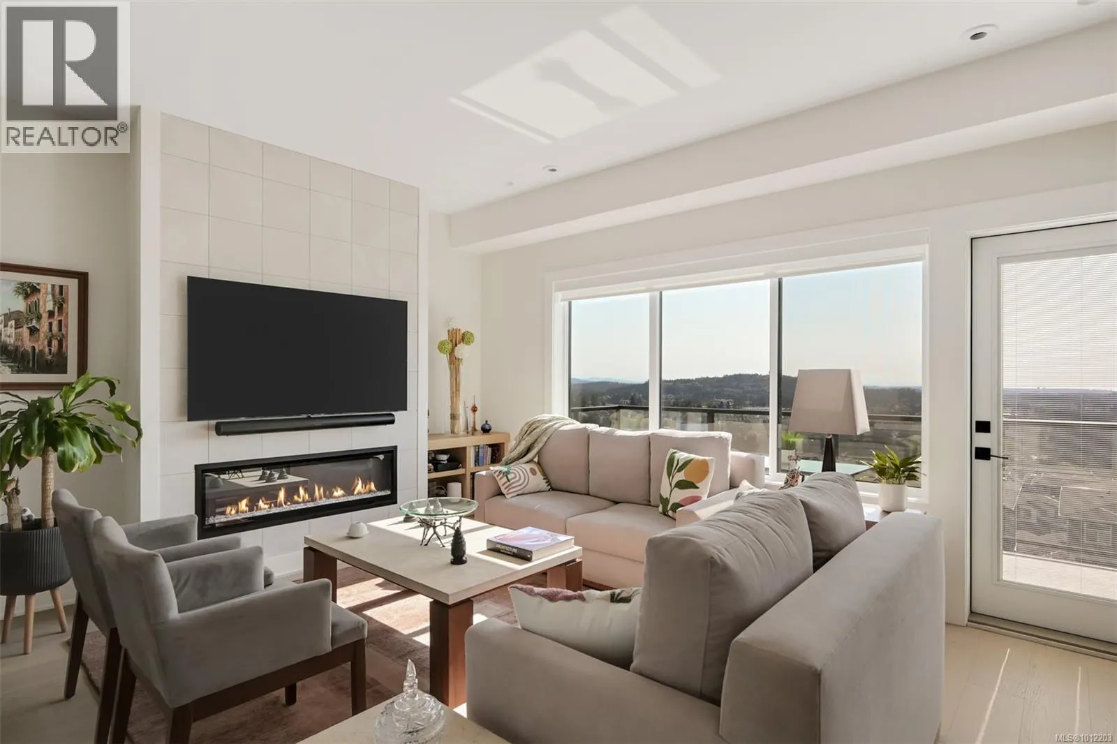 1122 Olivine Mews