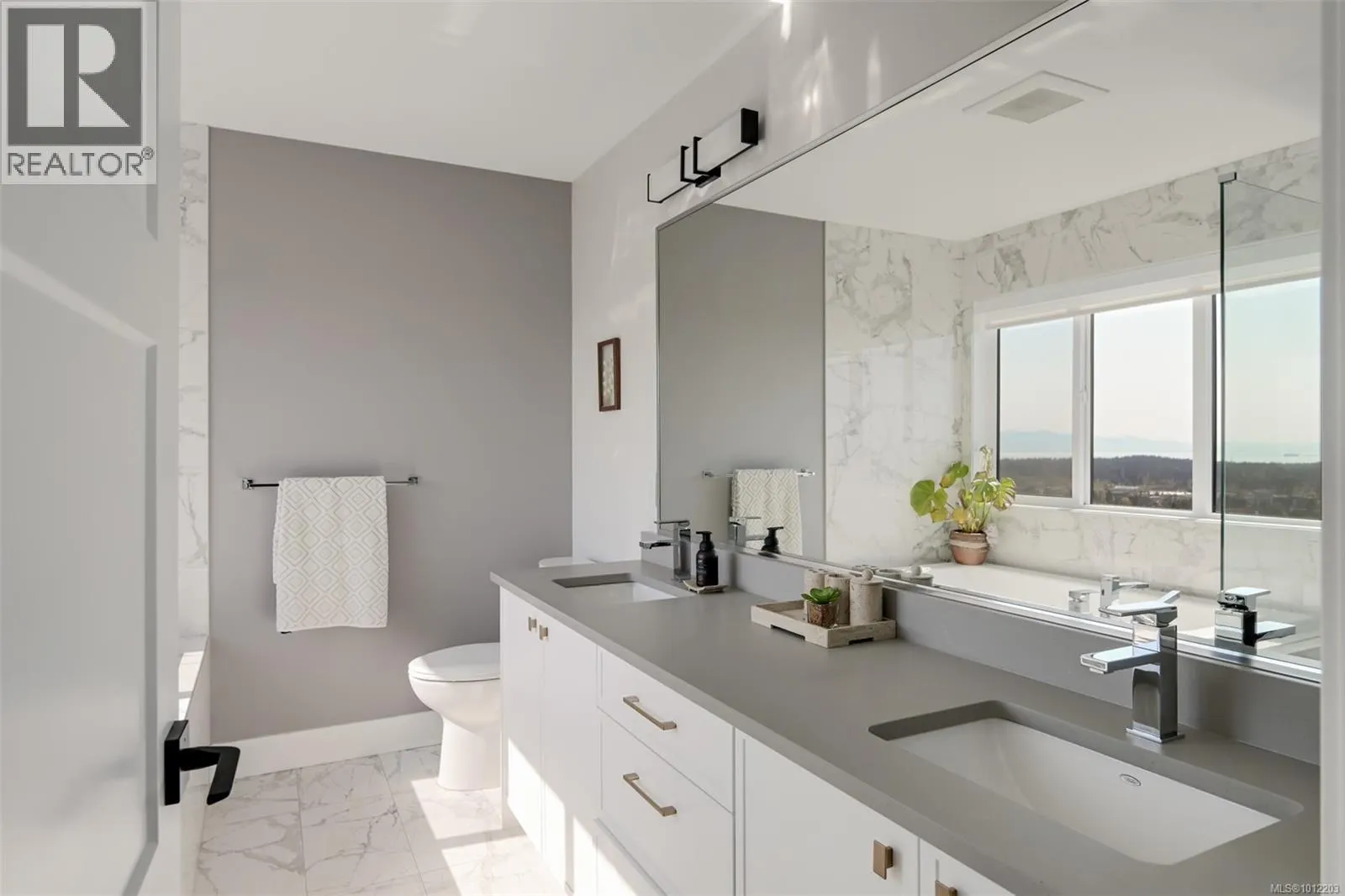1122 Olivine Mews