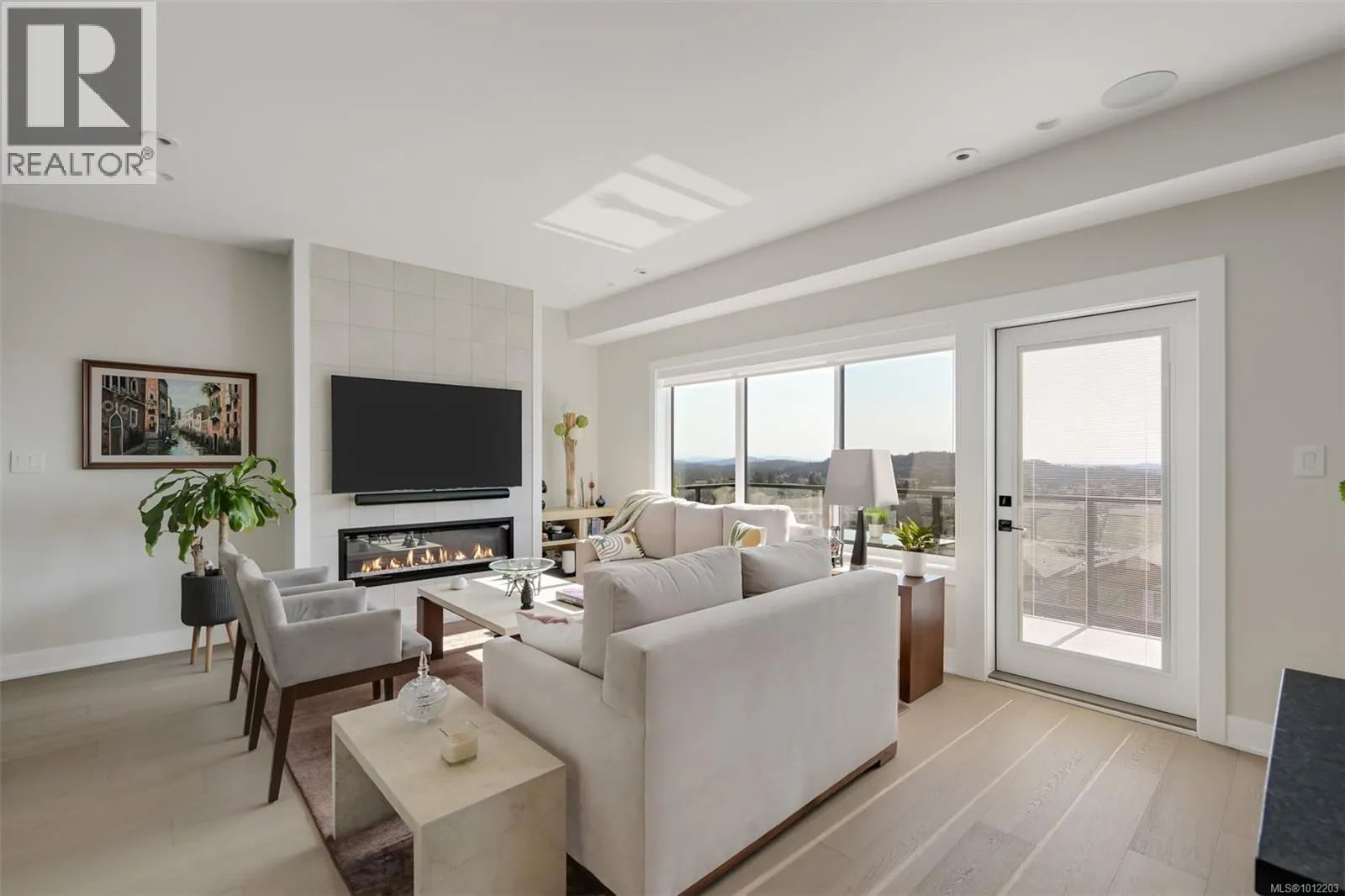 1122 Olivine Mews