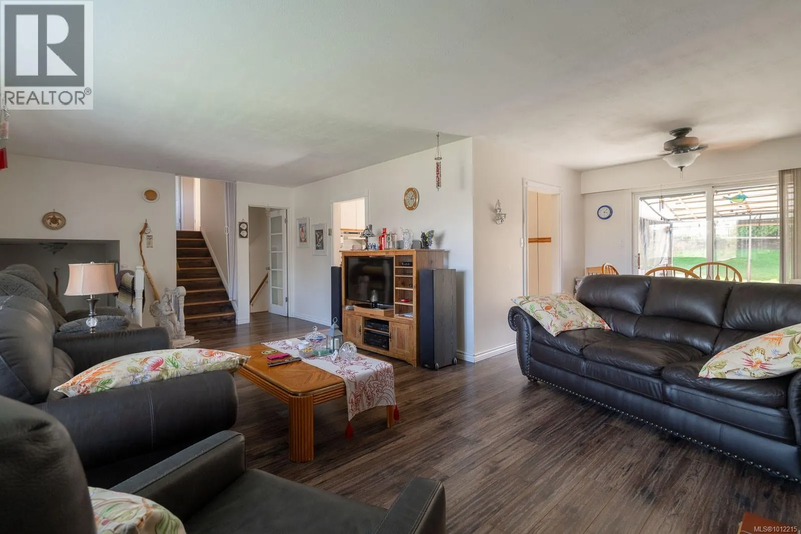 3349 Country Club Dr
