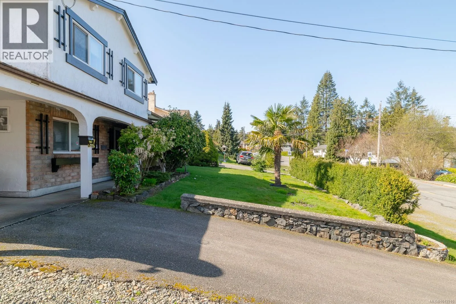 3349 Country Club Dr