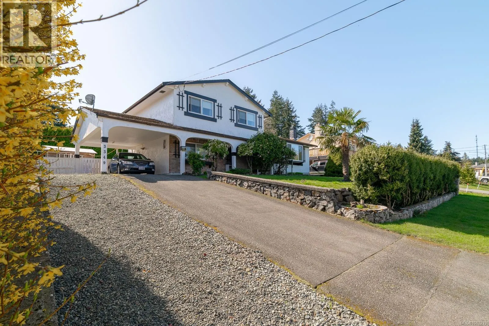 3349 Country Club Dr