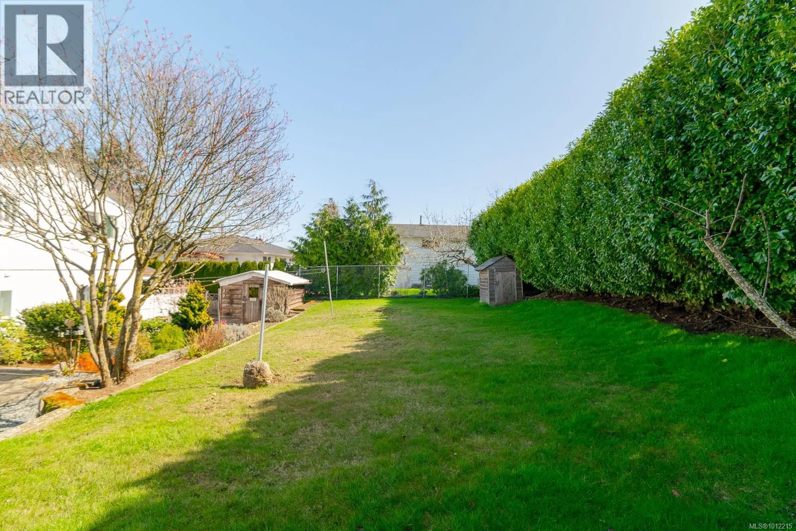 3349 Country Club Dr