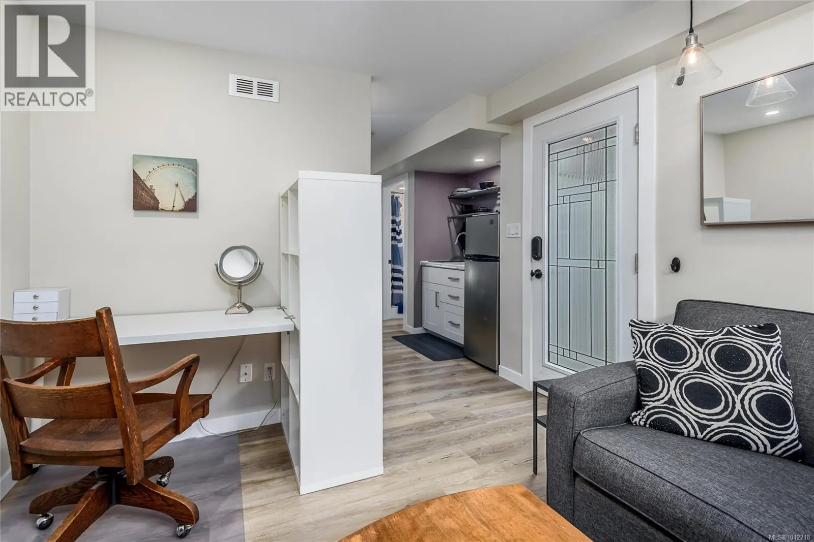 332 2nd St