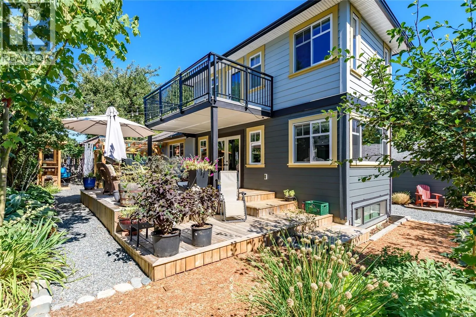332 2nd St