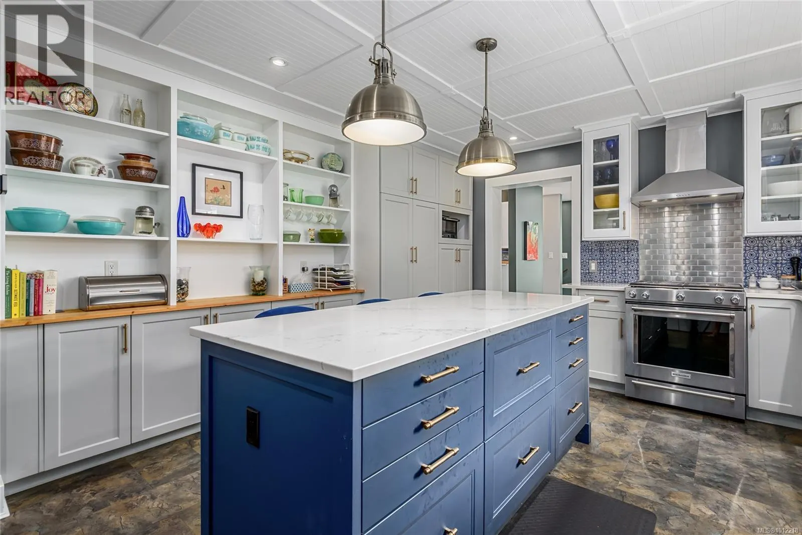 332 2nd St
