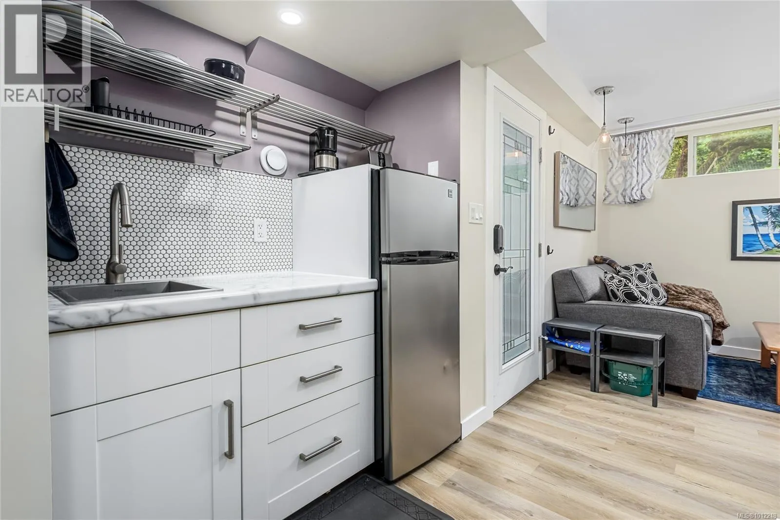 332 2nd St