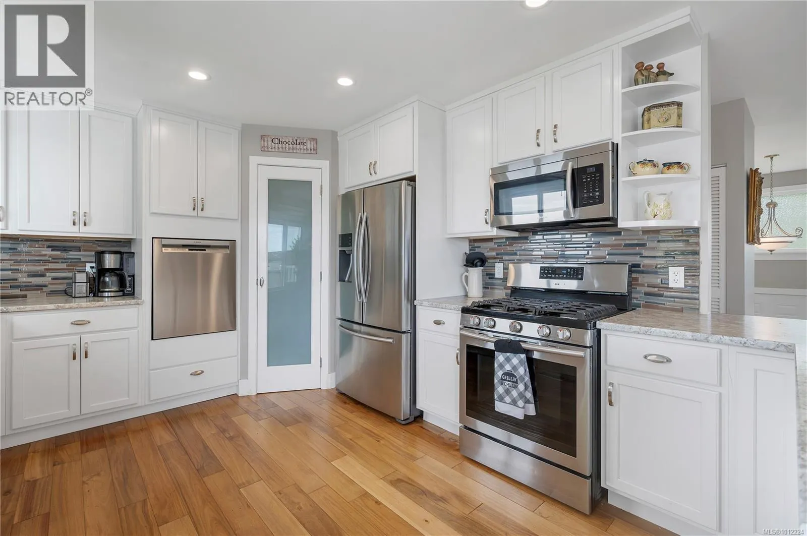 307 Frances Ave