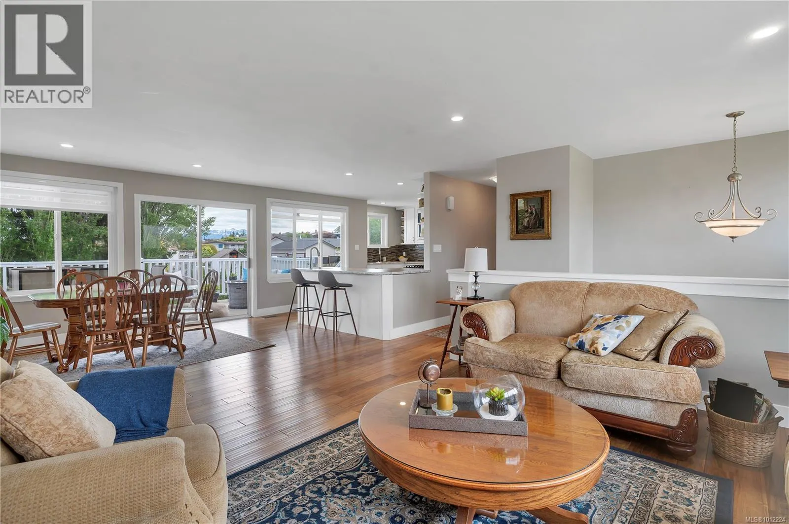 307 Frances Ave