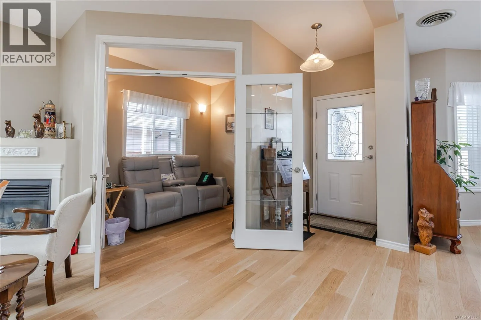 3866 Mimosa Dr