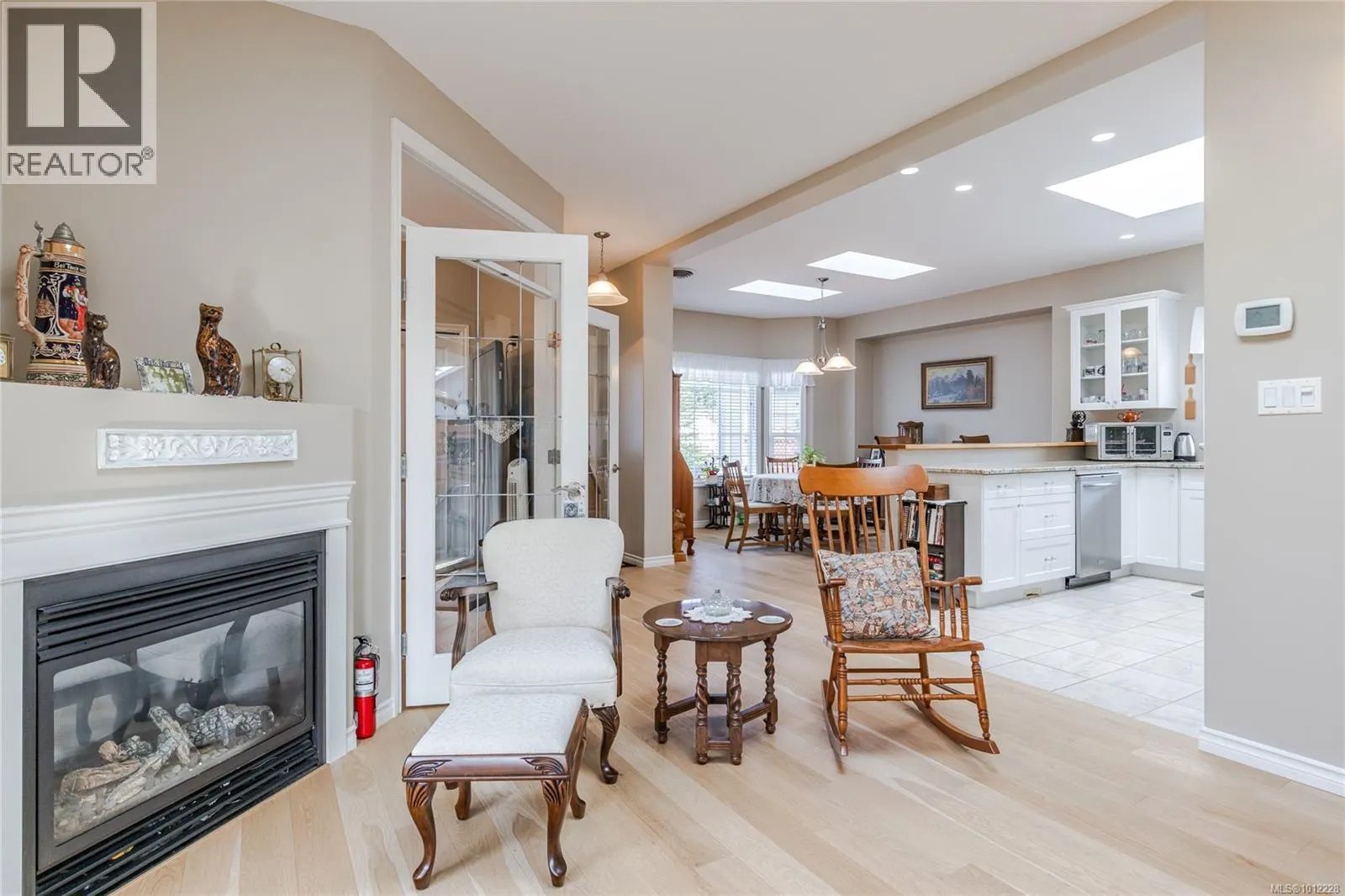 3866 Mimosa Dr
