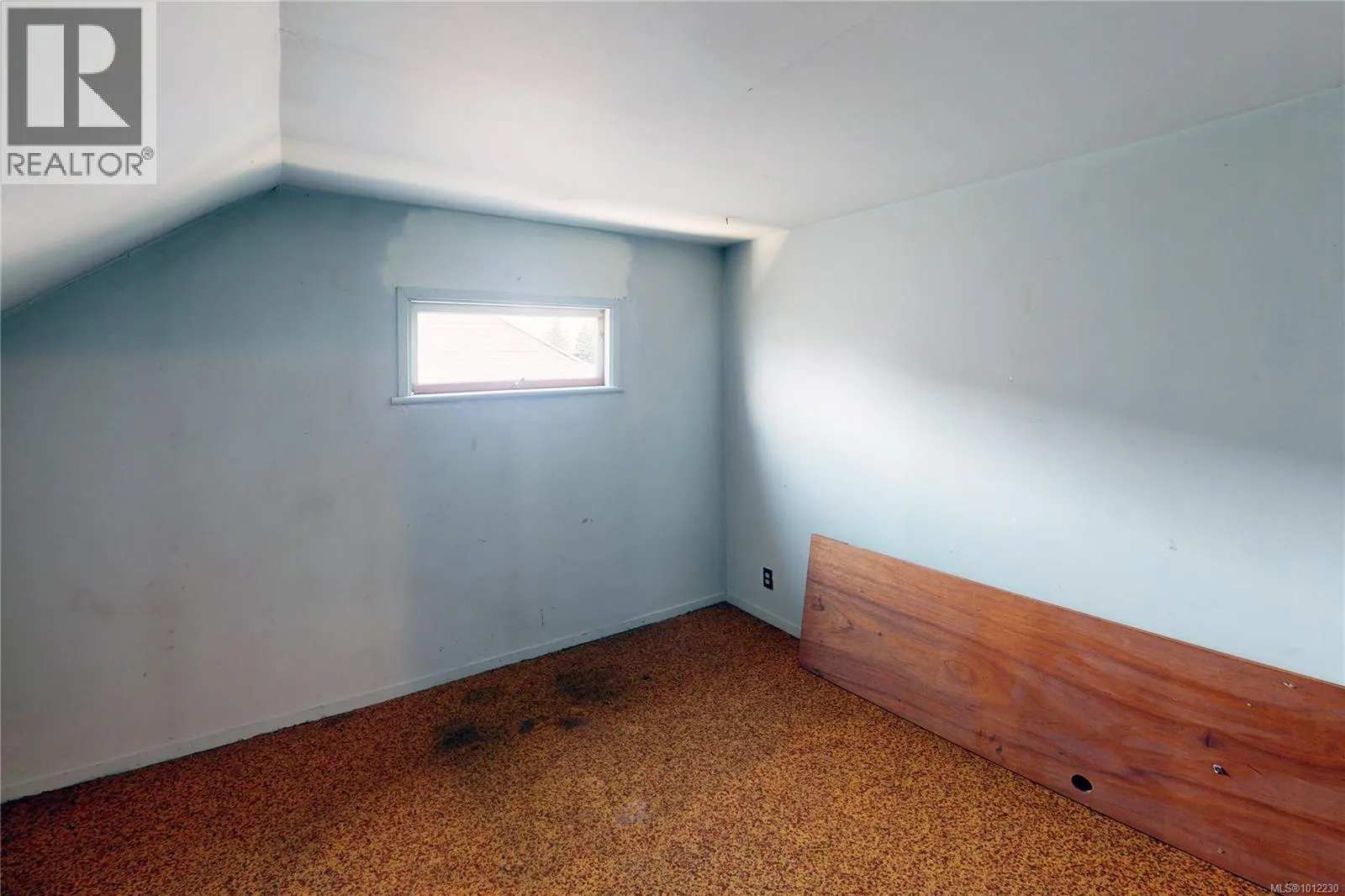 19 View St