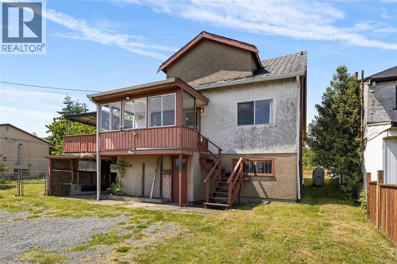 19 View St