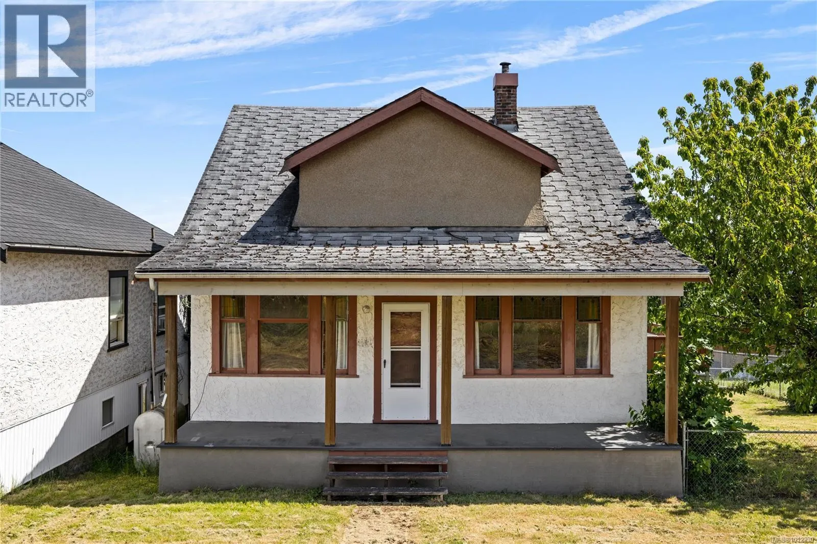 19 View St