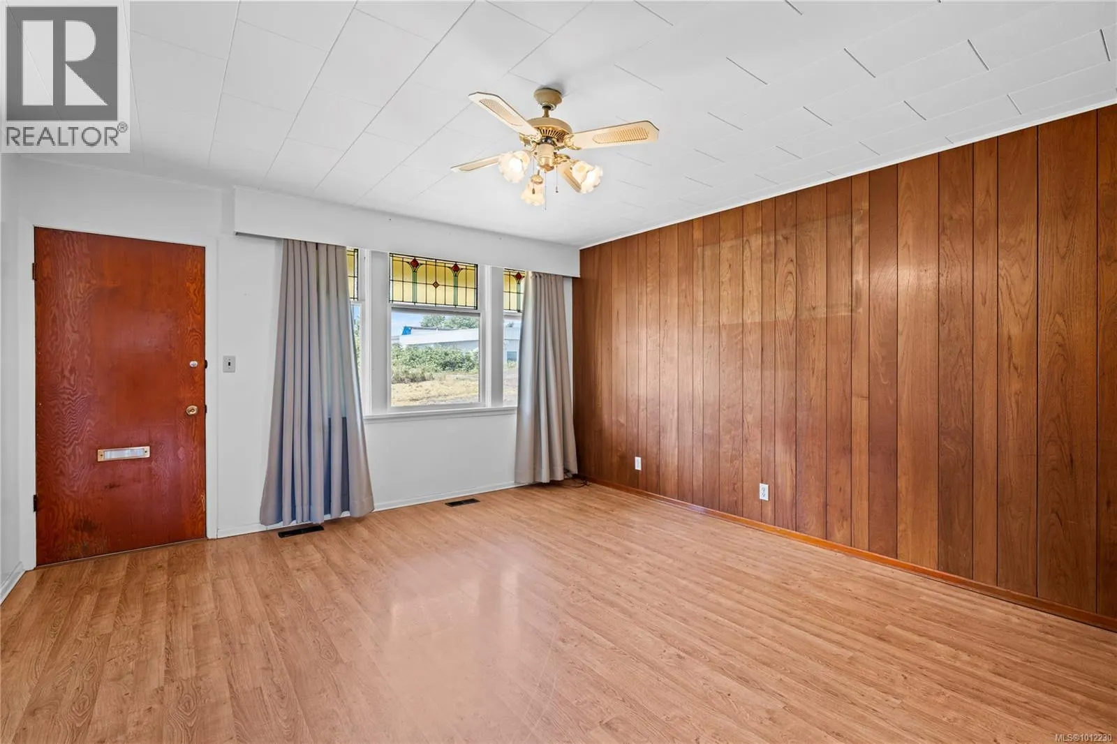19 View St