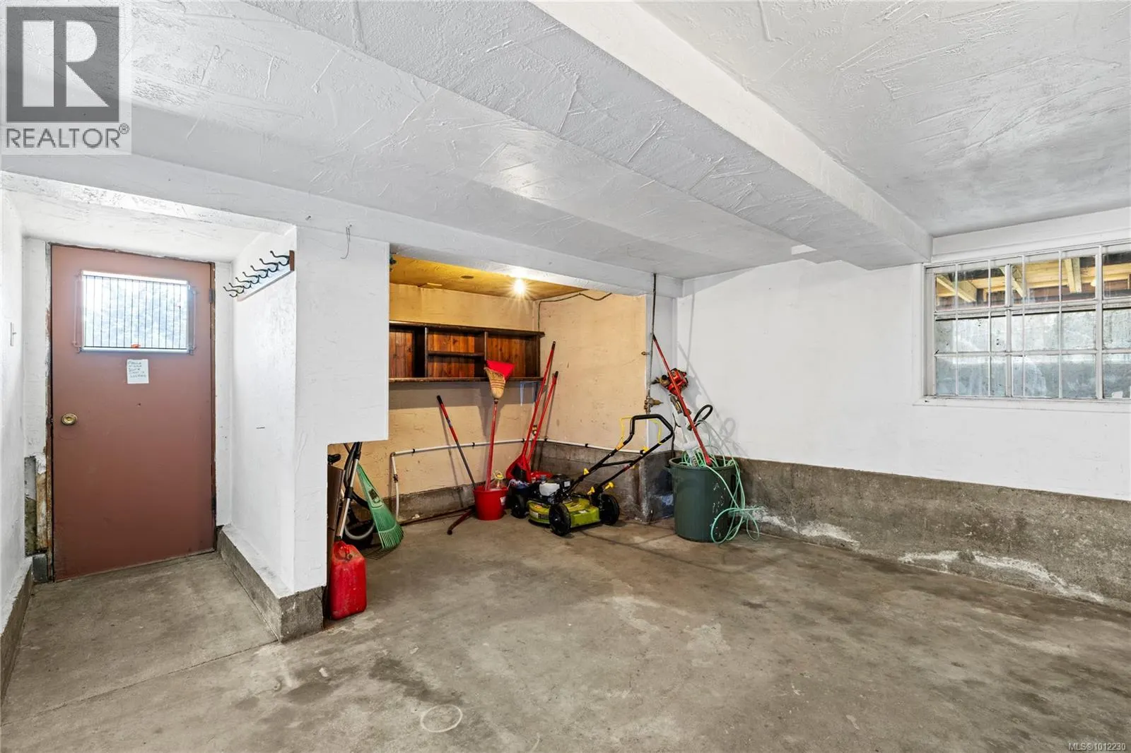 19 View St